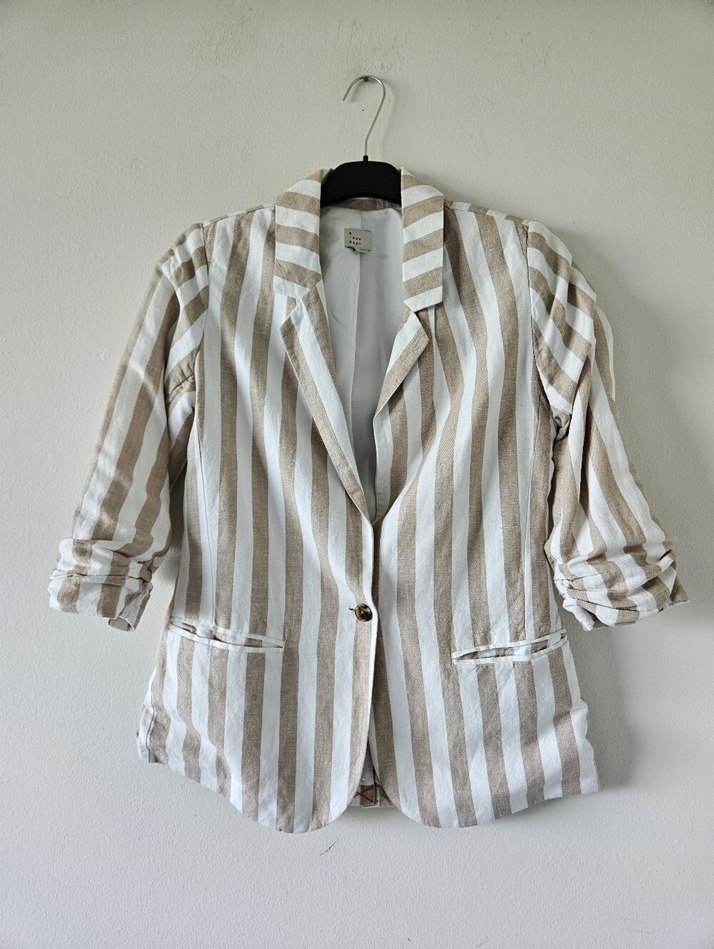 💕 Striped Linen-Blend Blazer - Beige & White size 6 💕